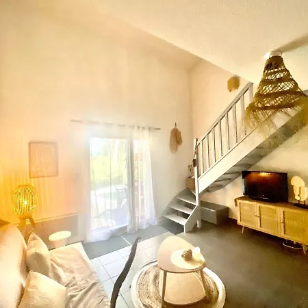 Holiday home Maison De Au Calme 4 Personnes Avec Piscine *