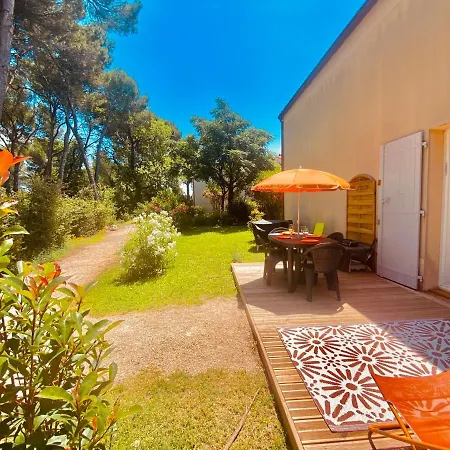 Hébergement de vacances Maison De Au Calme 4 Personnes Avec Piscine *