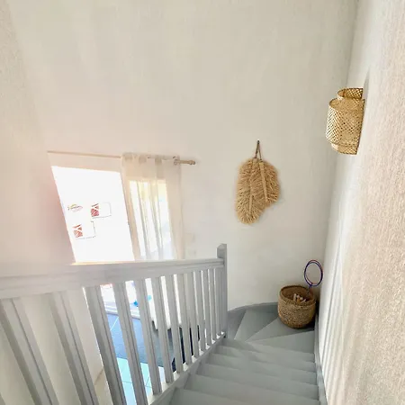 Hébergement de vacances Maison De Au Calme 4 Personnes Avec Piscine